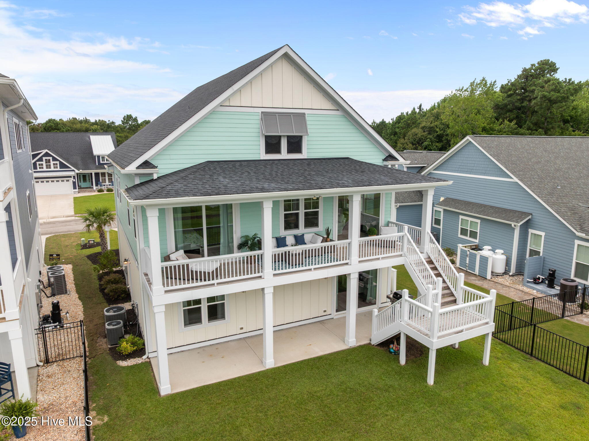 413 Summerhouse Drive Drive