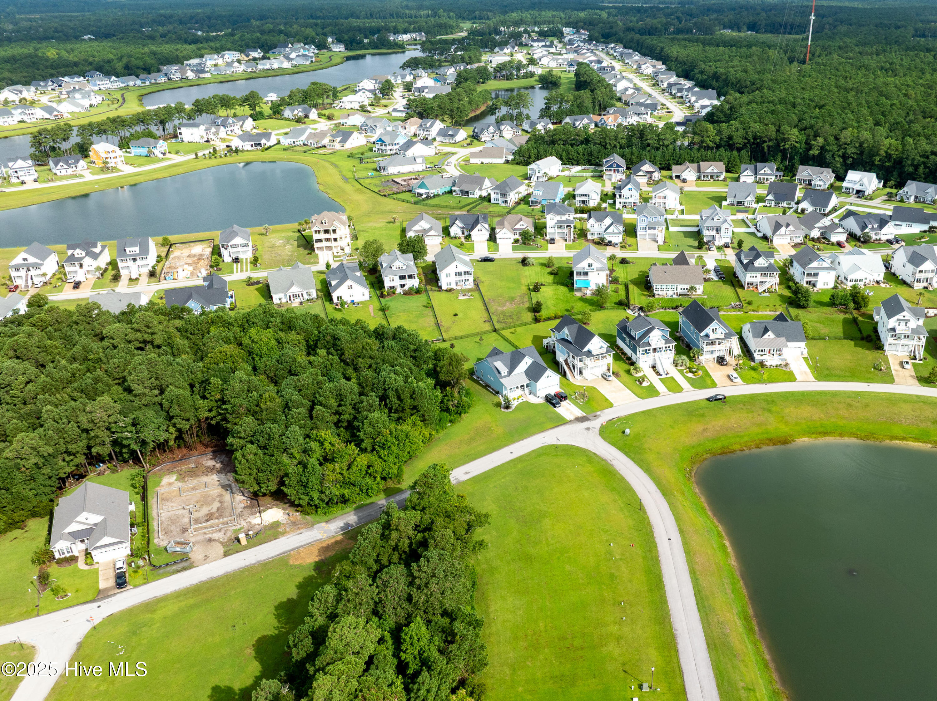 800 144 Lake Willow Way