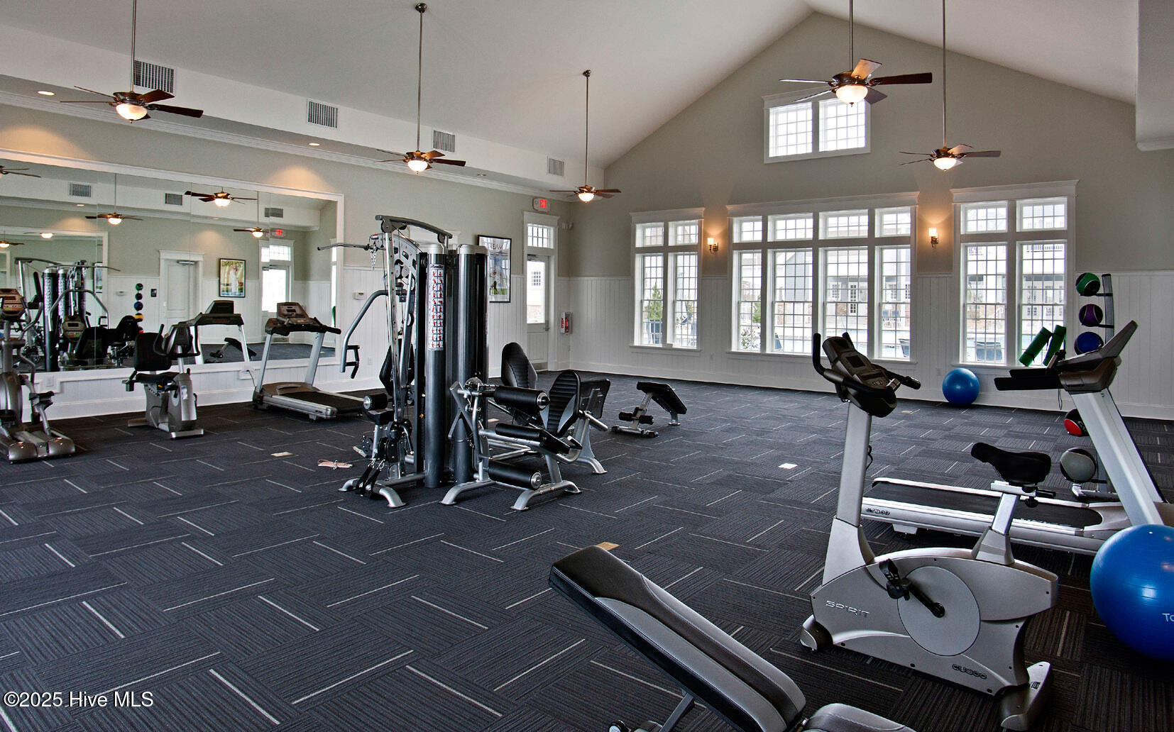 800 144 Lake Willow Way