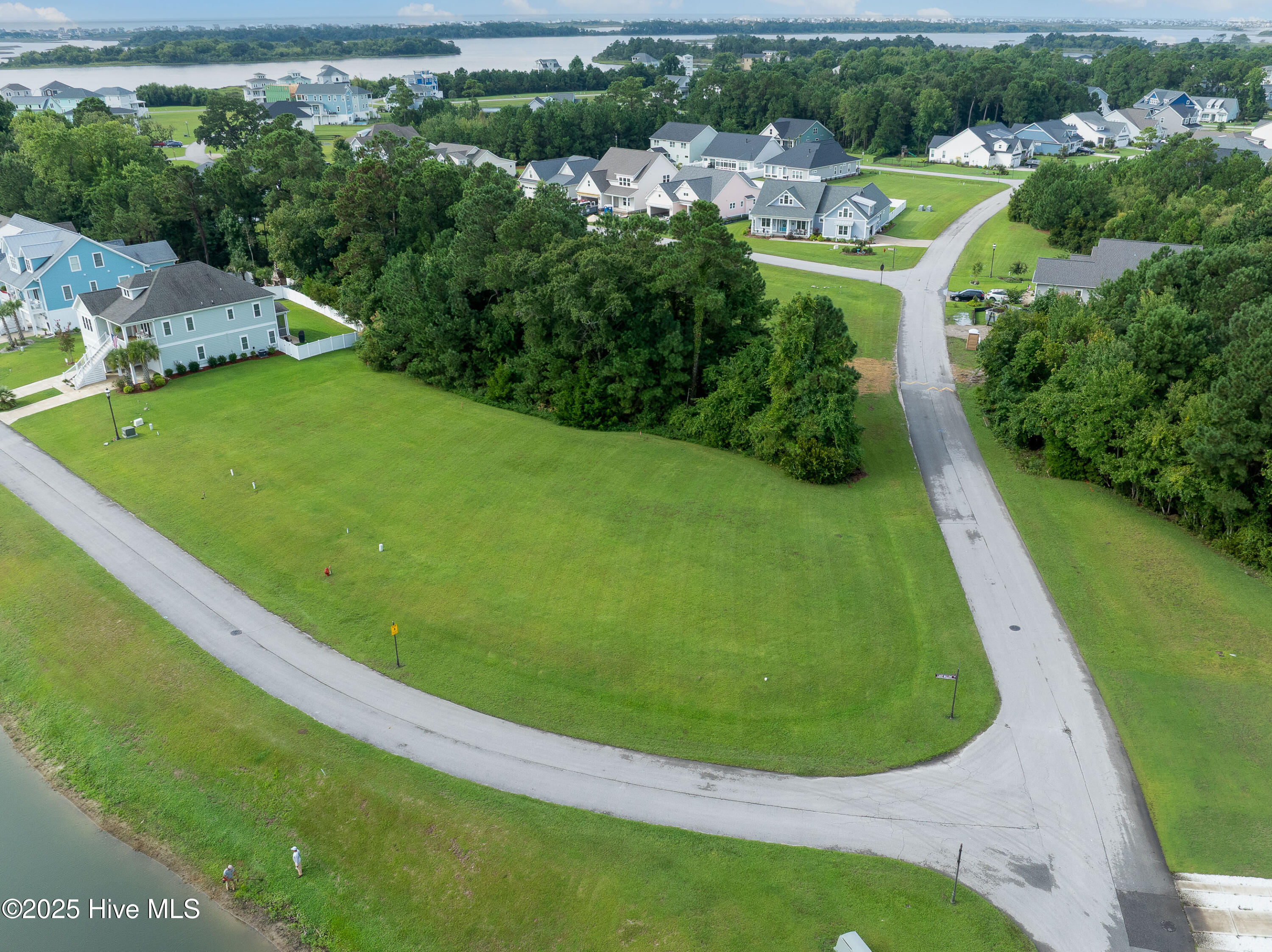 800 144 Lake Willow Way