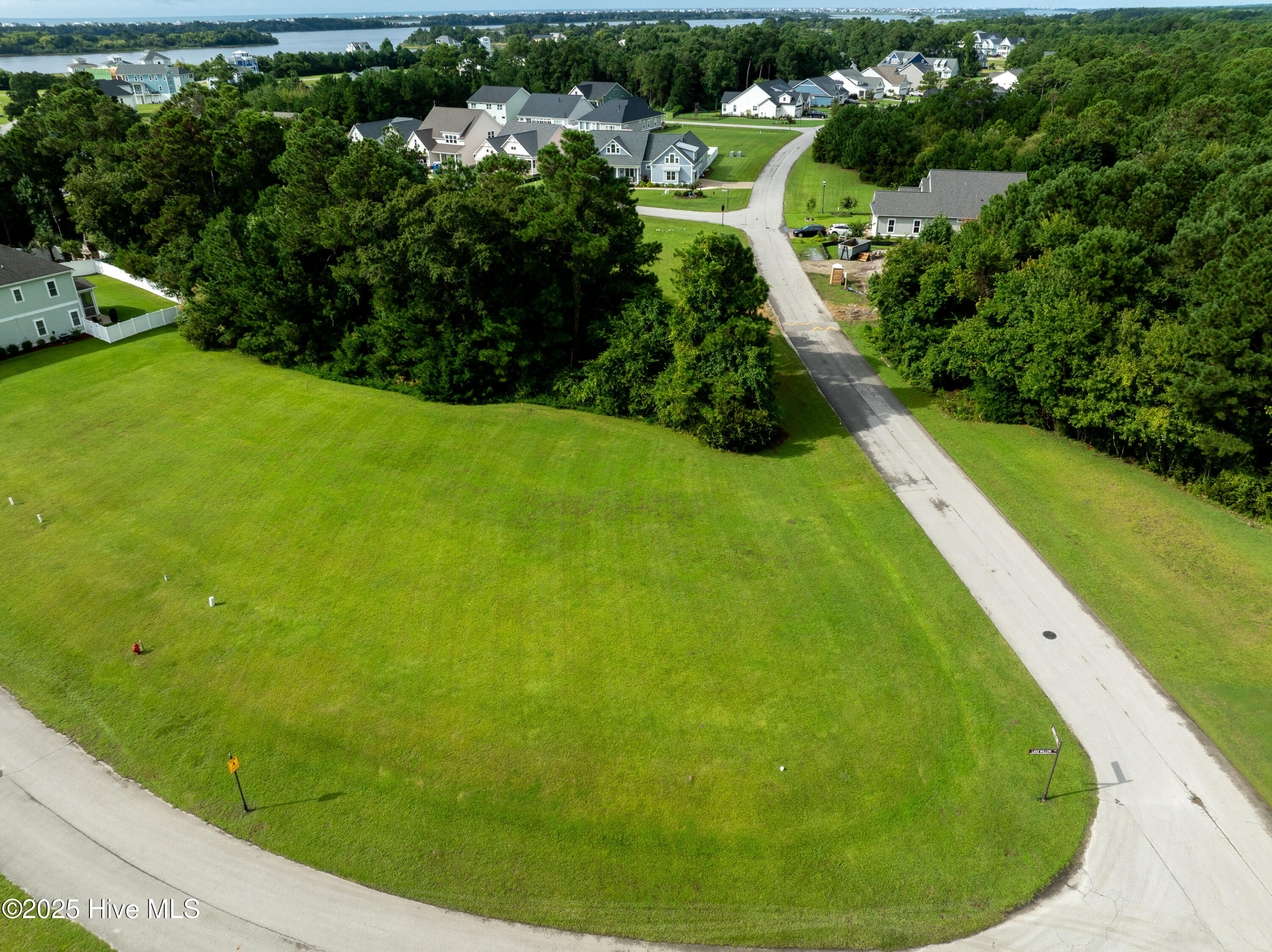 800 144 Lake Willow Way