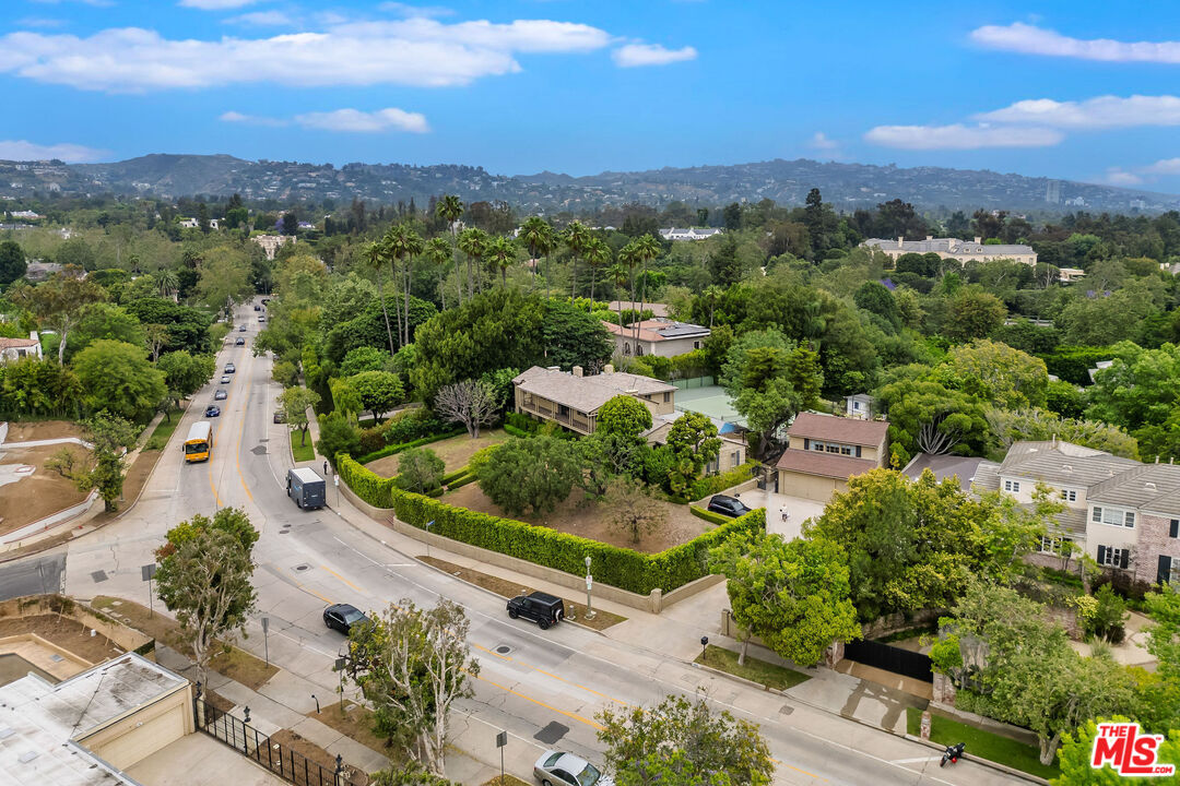 570 S Beverly Glen Blvd