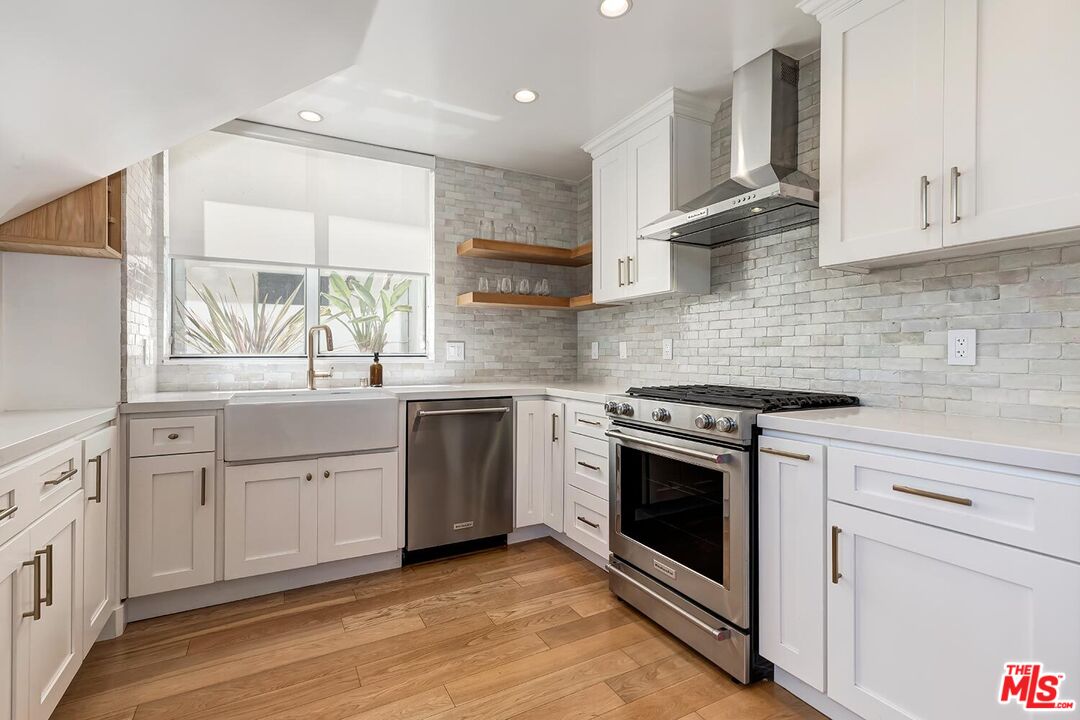 1248 24th St Unit: 1