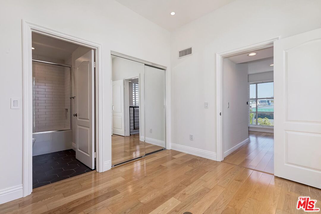 1248 24th St Unit: 1