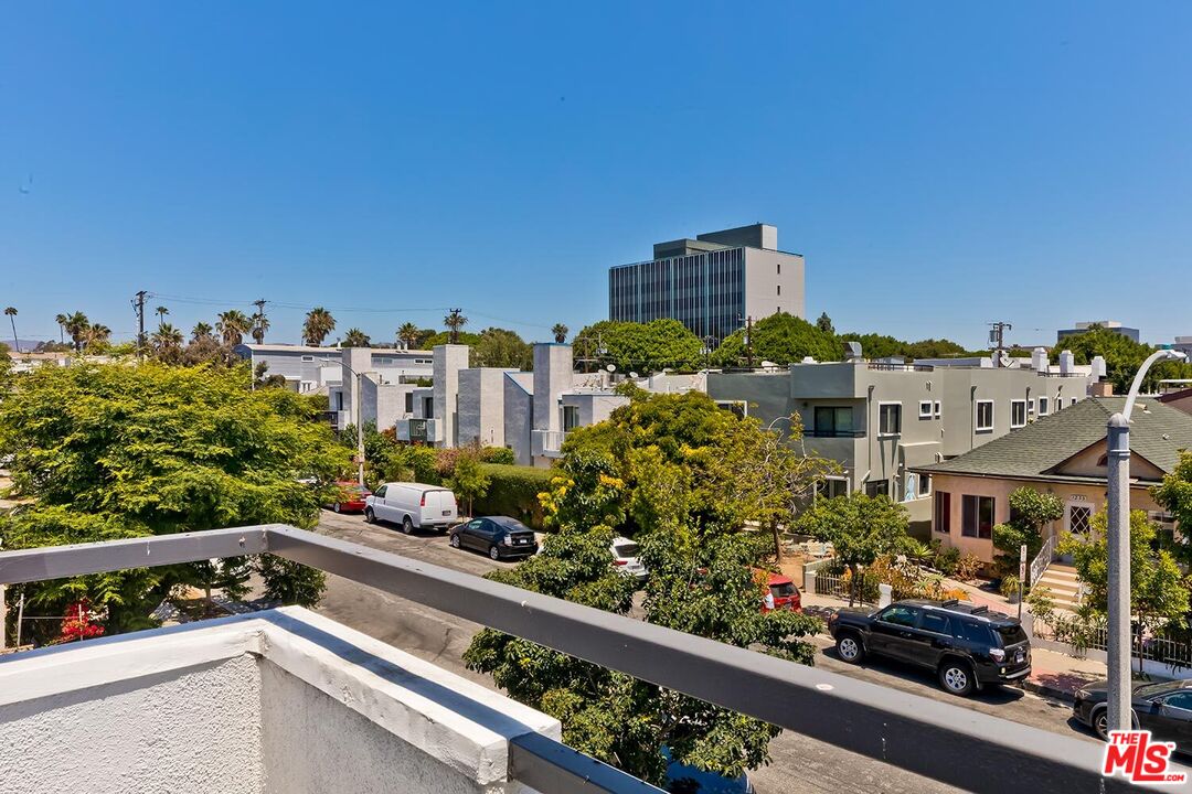 1248 24th St Unit: 1