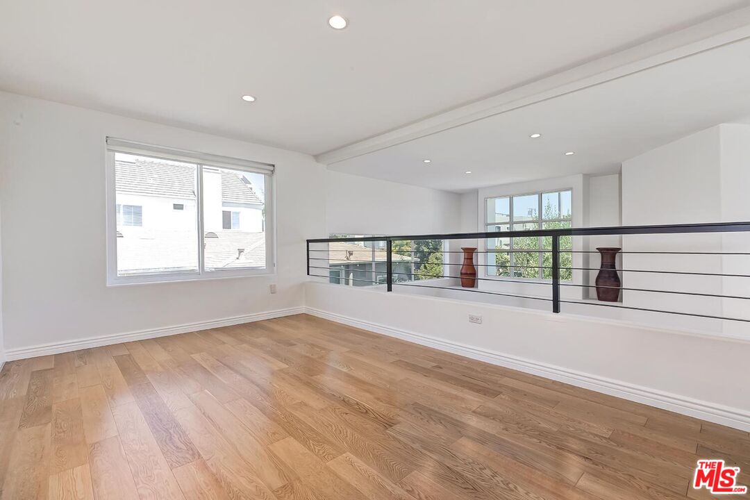 1248 24th St Unit: 1