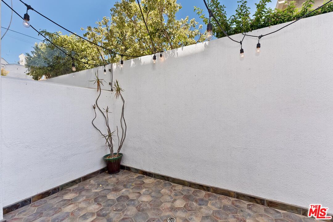 1248 24th St Unit: 1