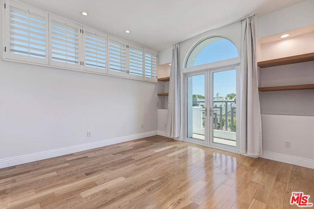 1248 24th St Unit: 1