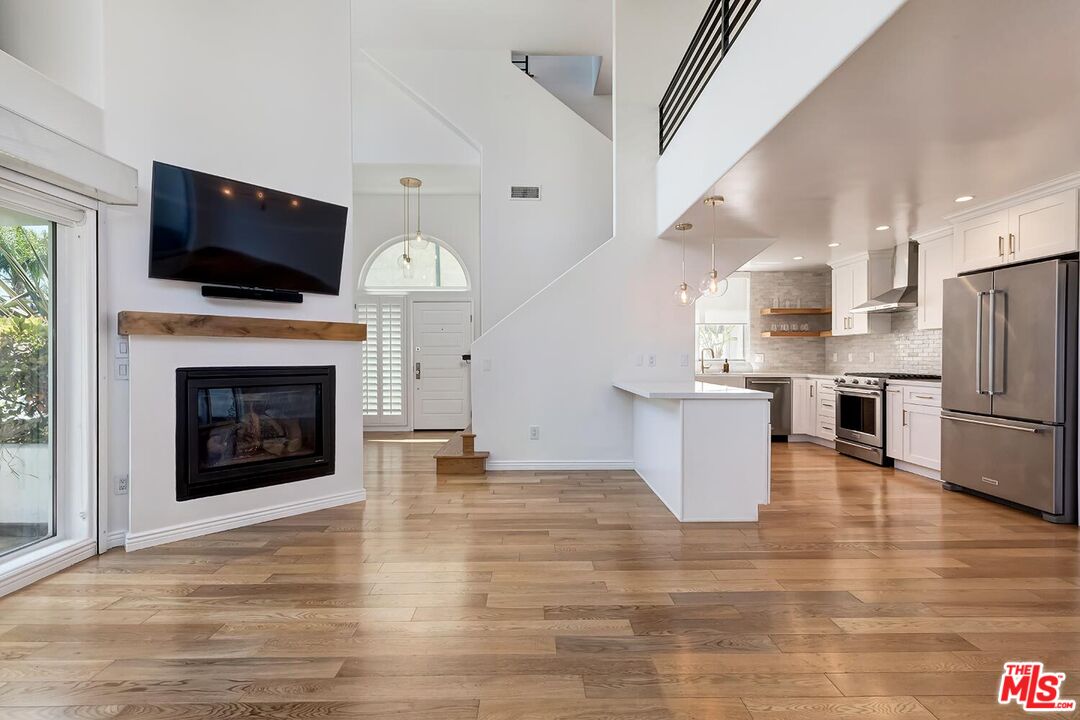 1248 24th St Unit: 1