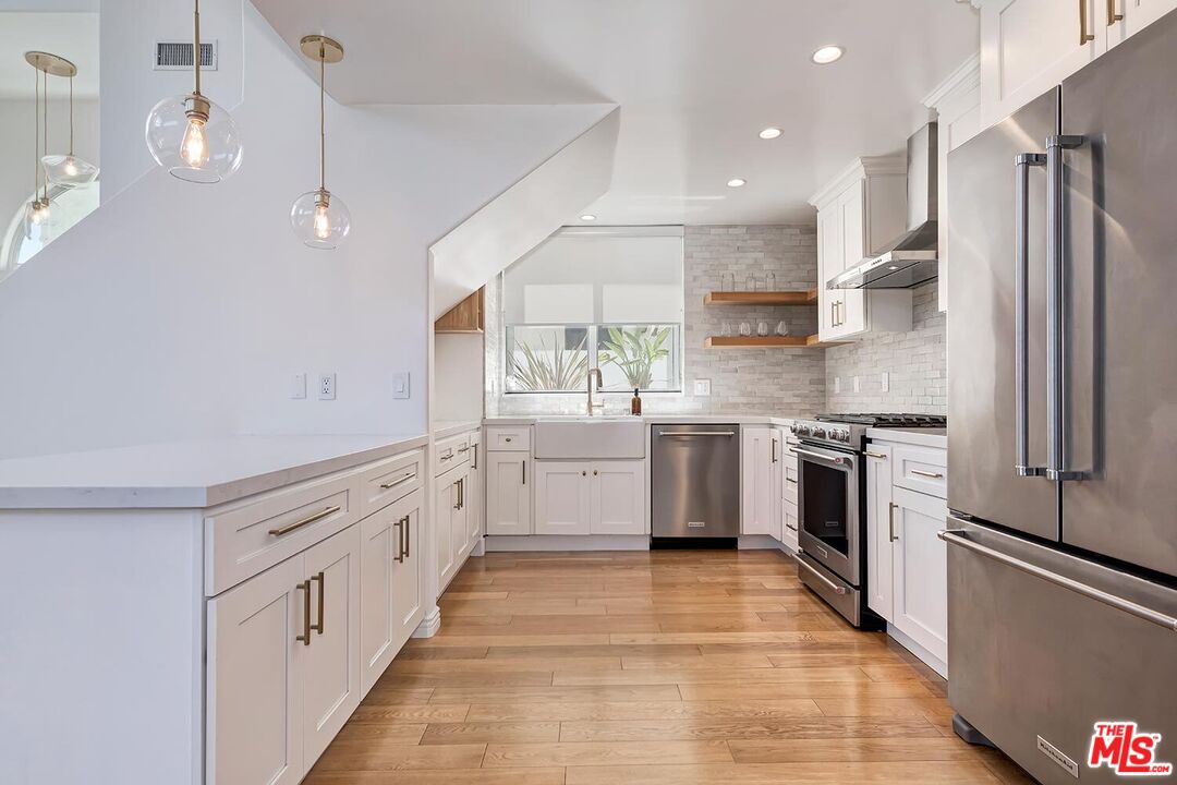 1248 24th St Unit: 1