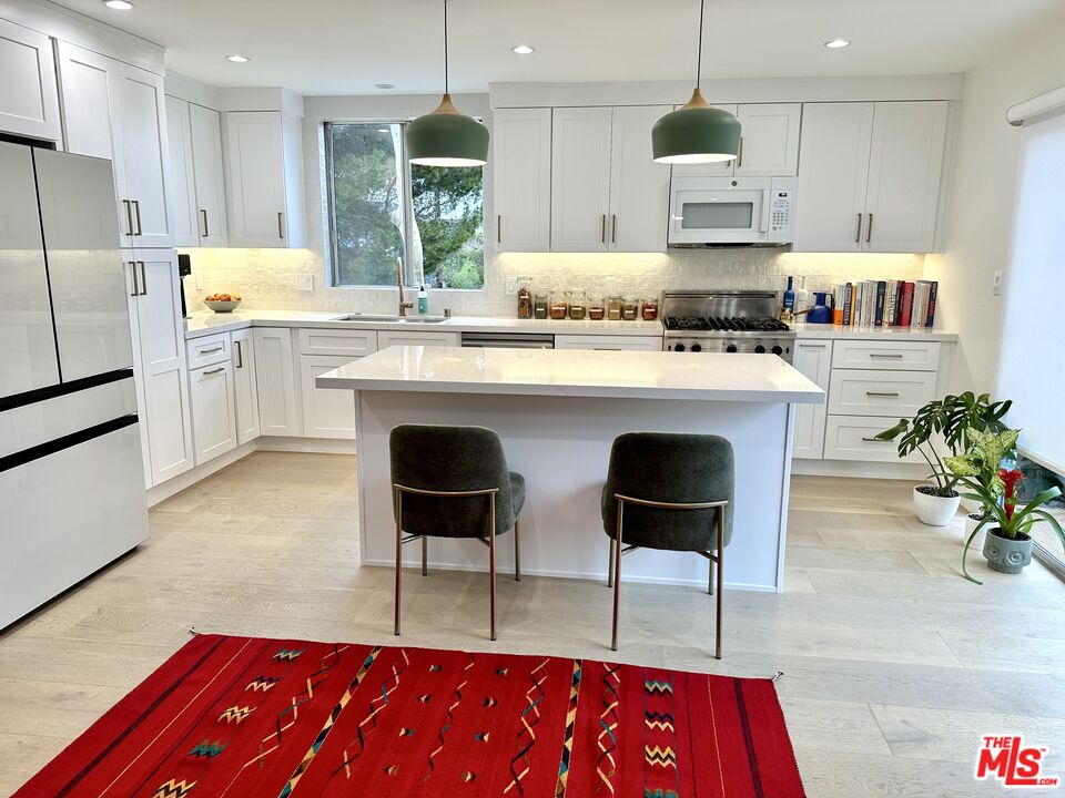 630 Raymond Ave Unit: 5