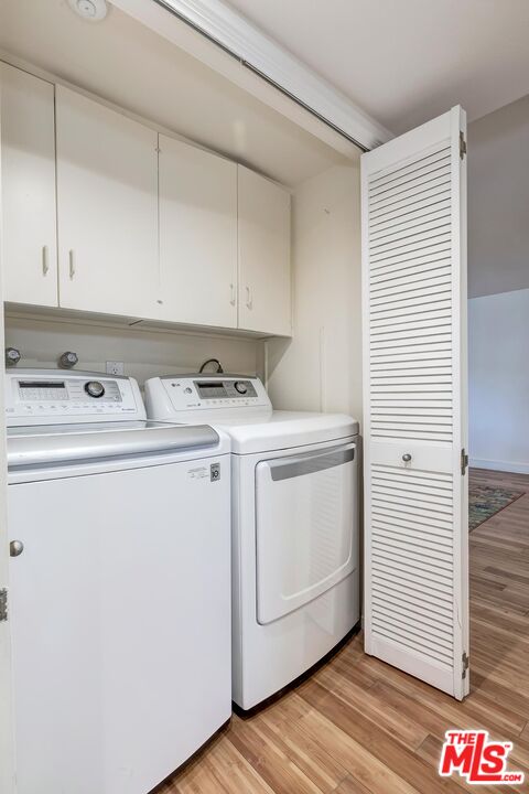 858 12th St Unit: 4