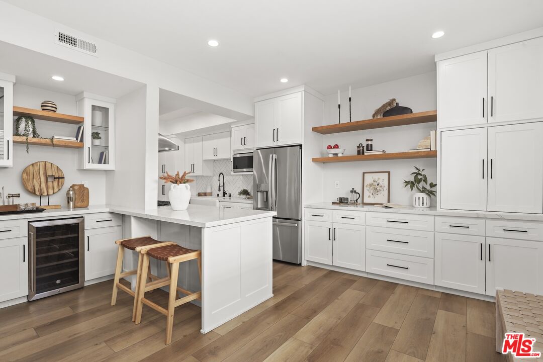 1049 16th St Unit: 5