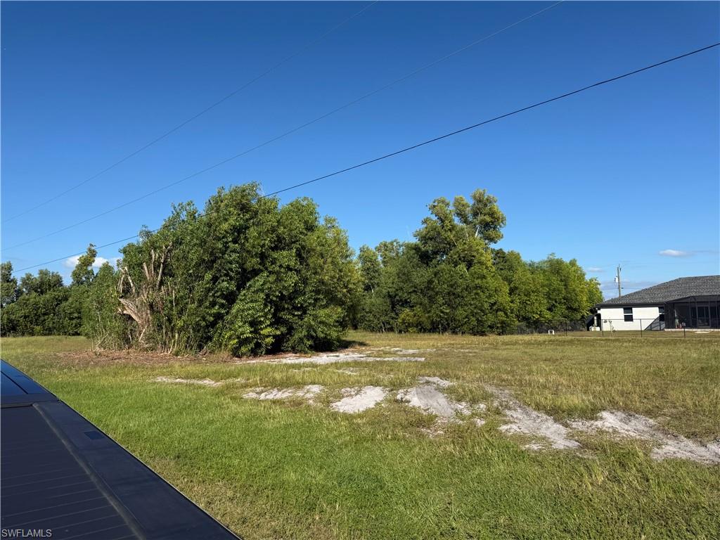 4605 NW 37th AVE