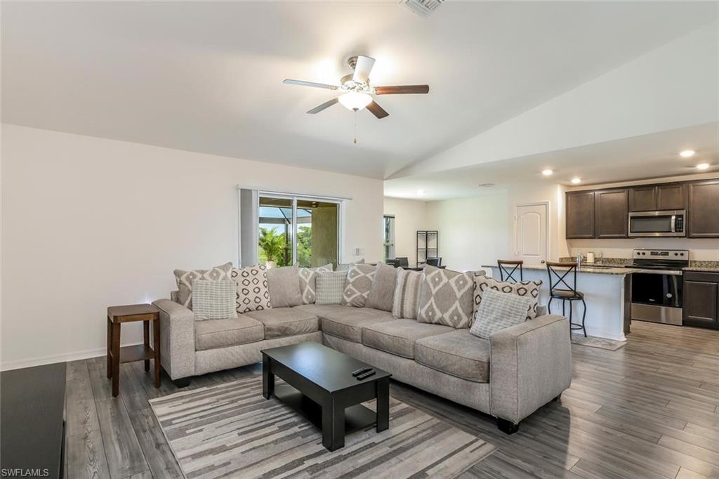 4204 NW 39th ST