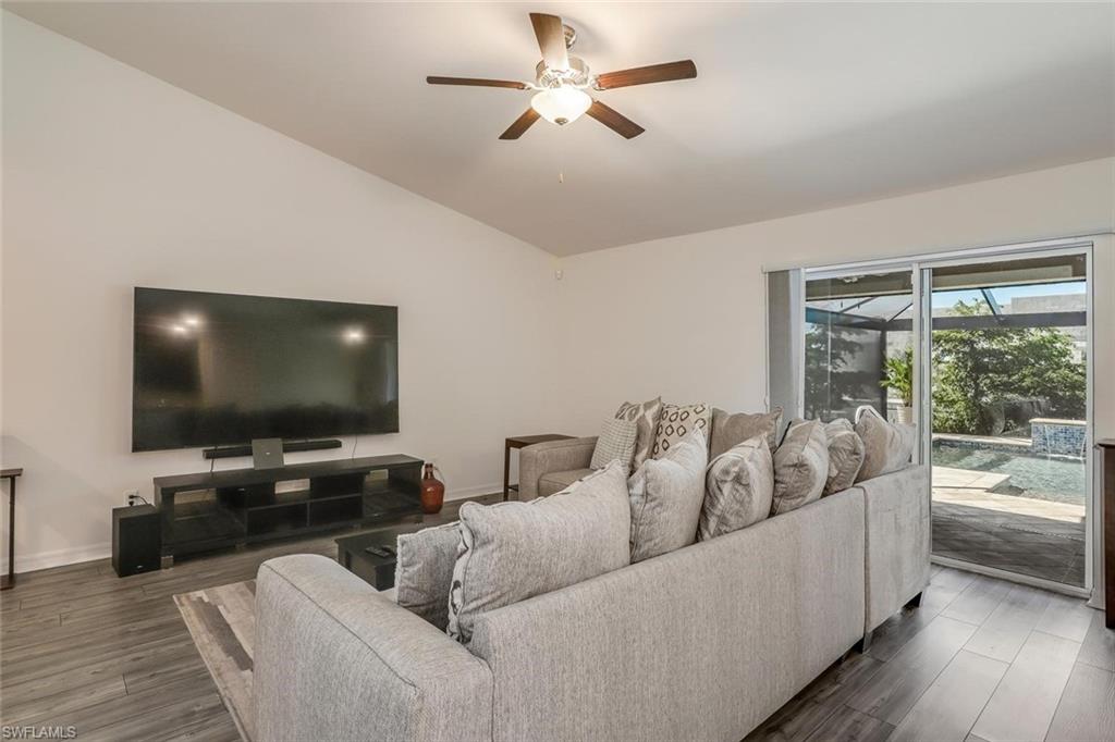 4204 NW 39th ST