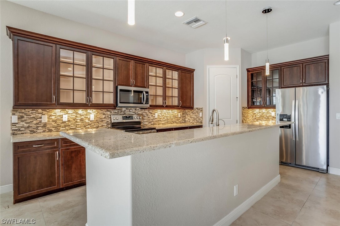 1646 Serrano CIR