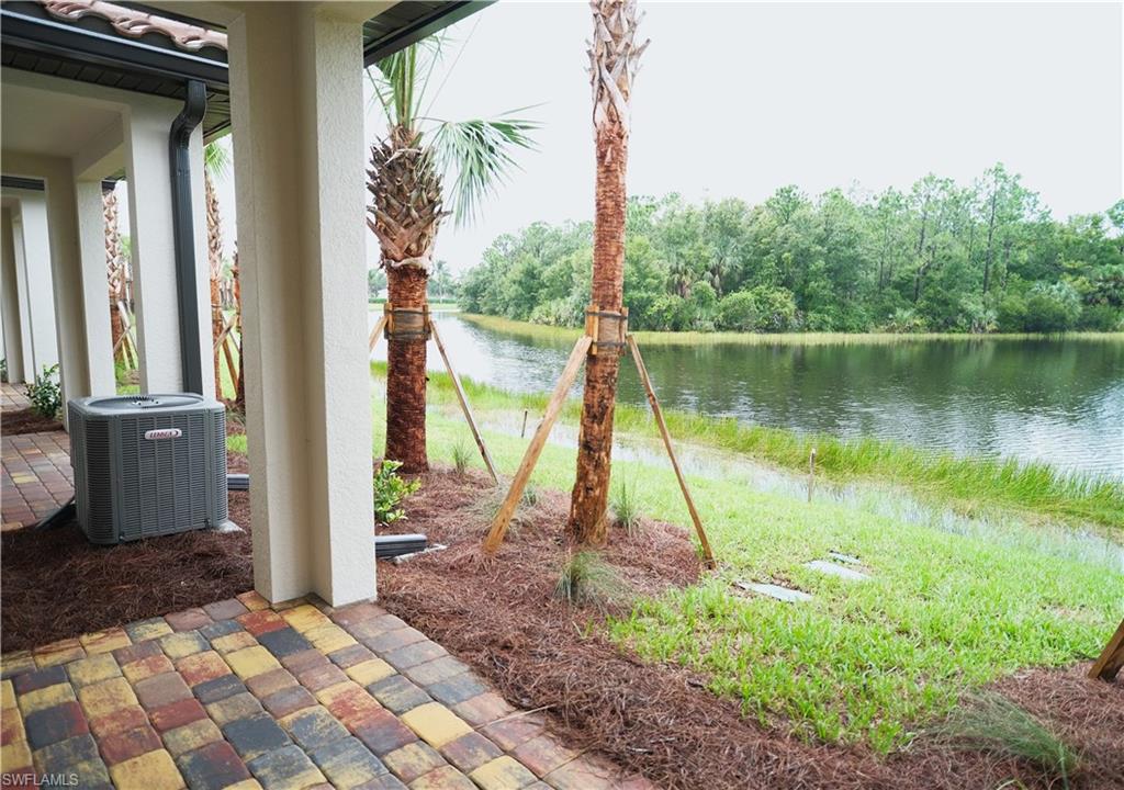 1479 Weeping Willow CT