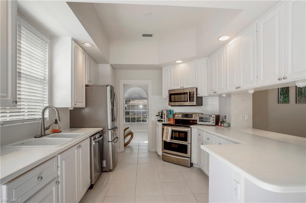 3899 Valentia WAY