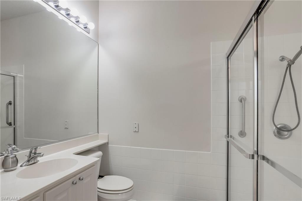 3899 Valentia WAY