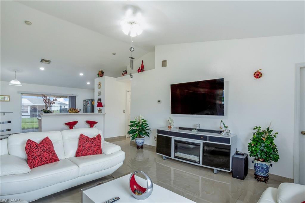 1228 NW 14th PL