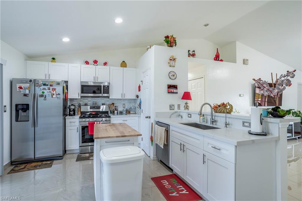 1228 NW 14th PL