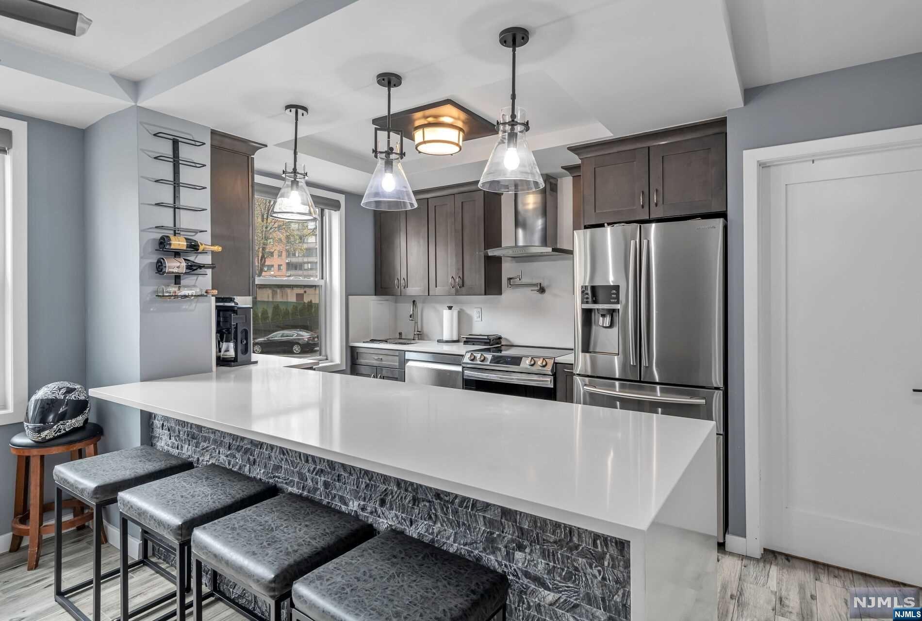 301 Beech Street 2K
