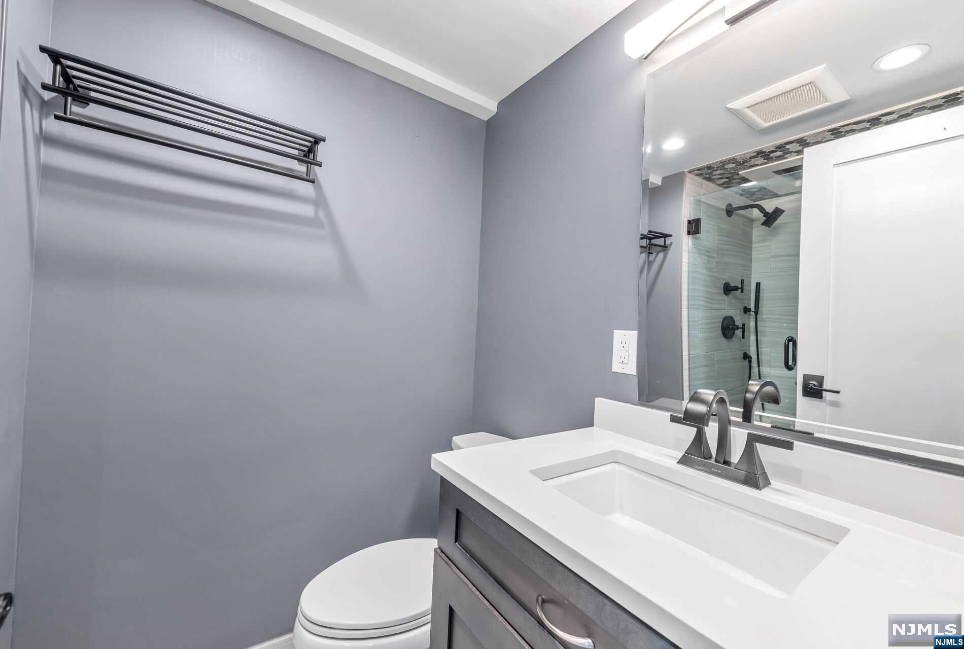301 Beech Street 2K