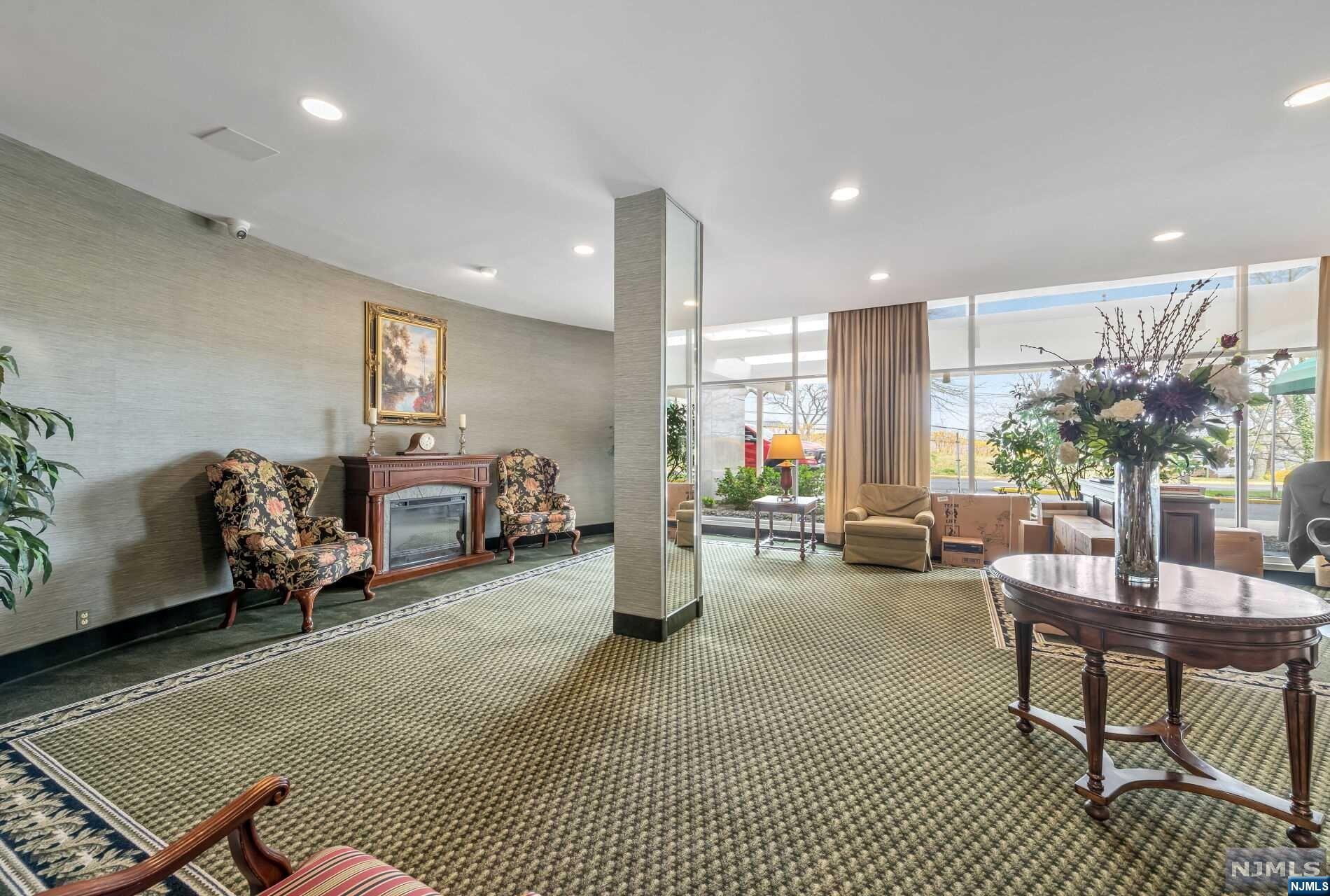 301 Beech Street 2K