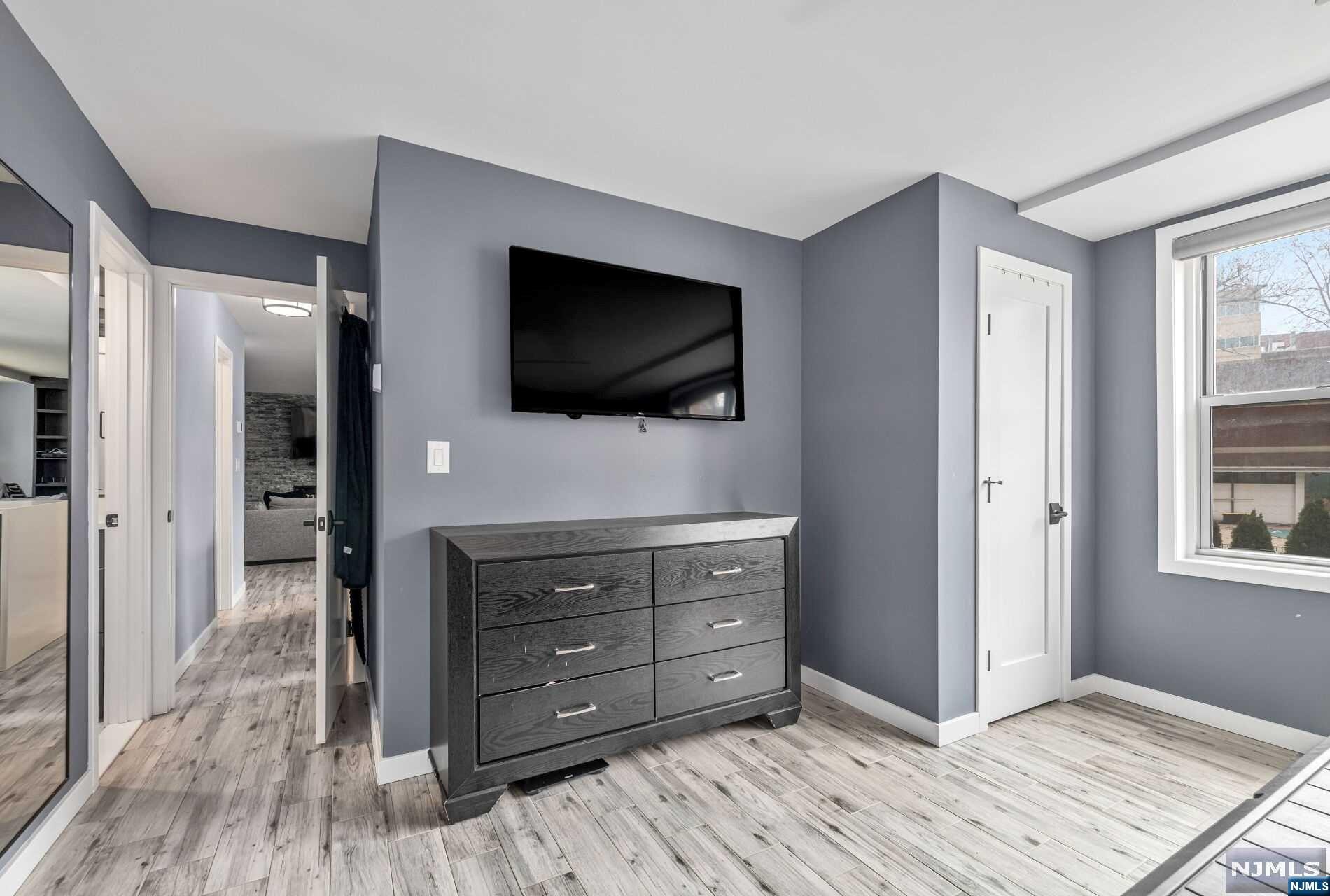 301 Beech Street 2K