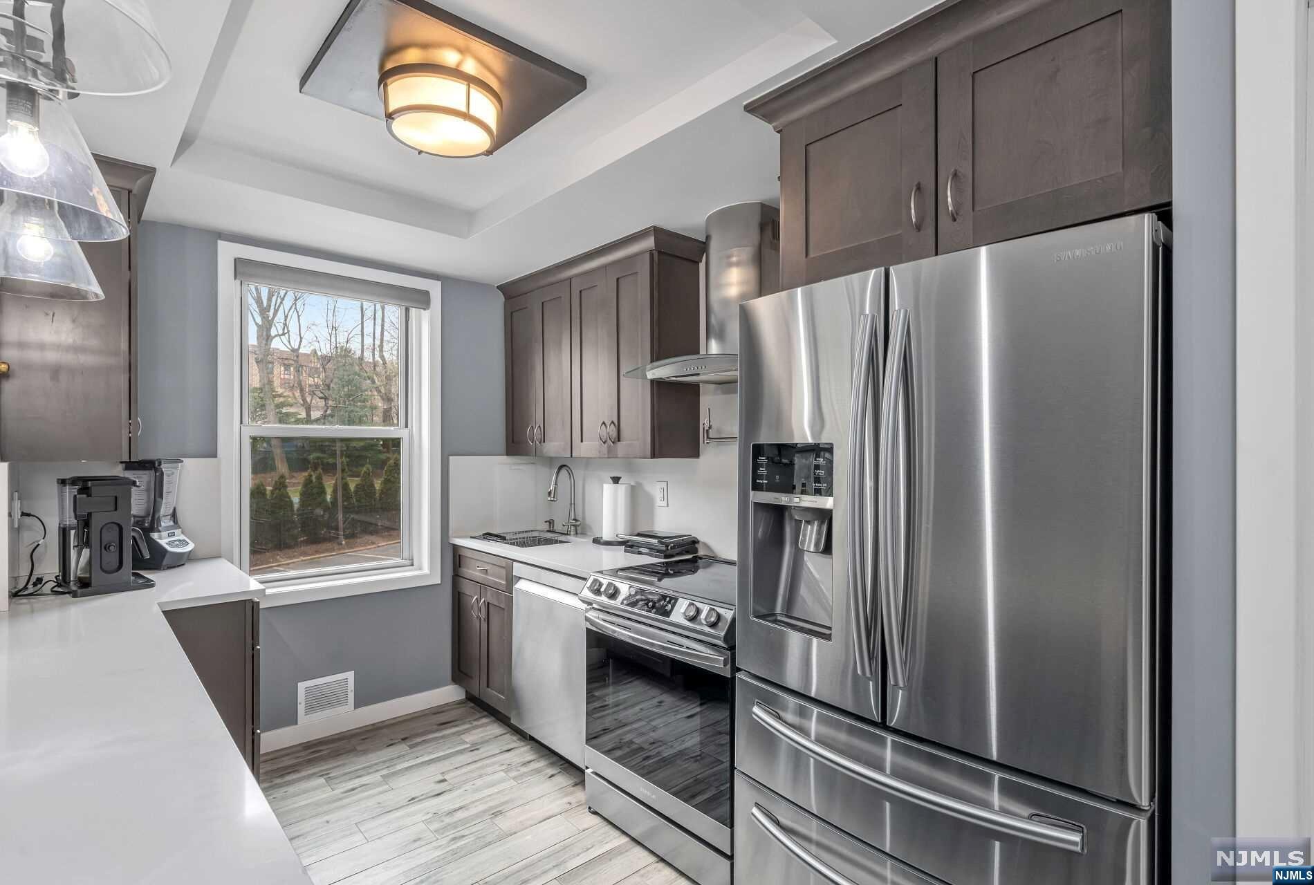 301 Beech Street 2K