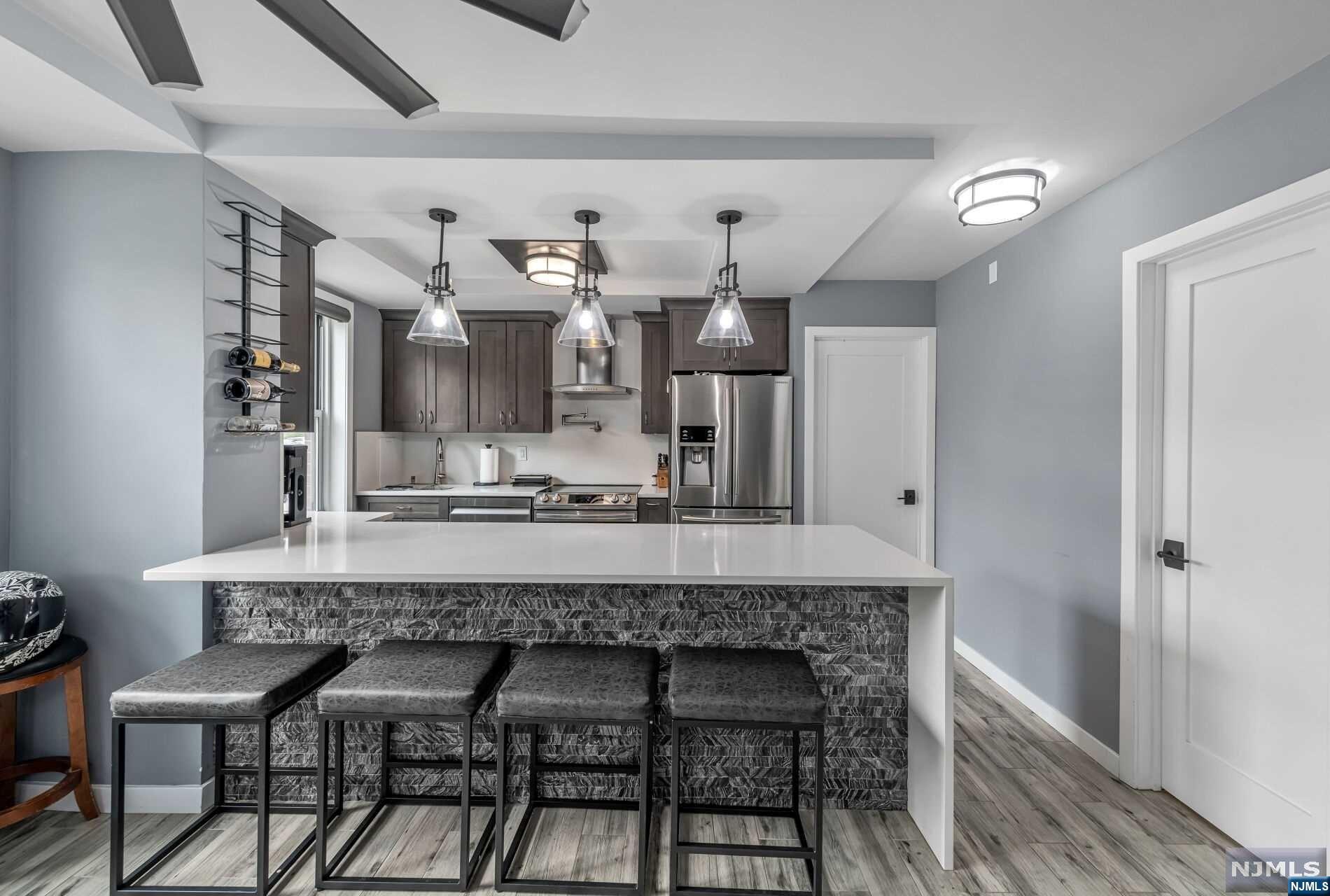 301 Beech Street 2K