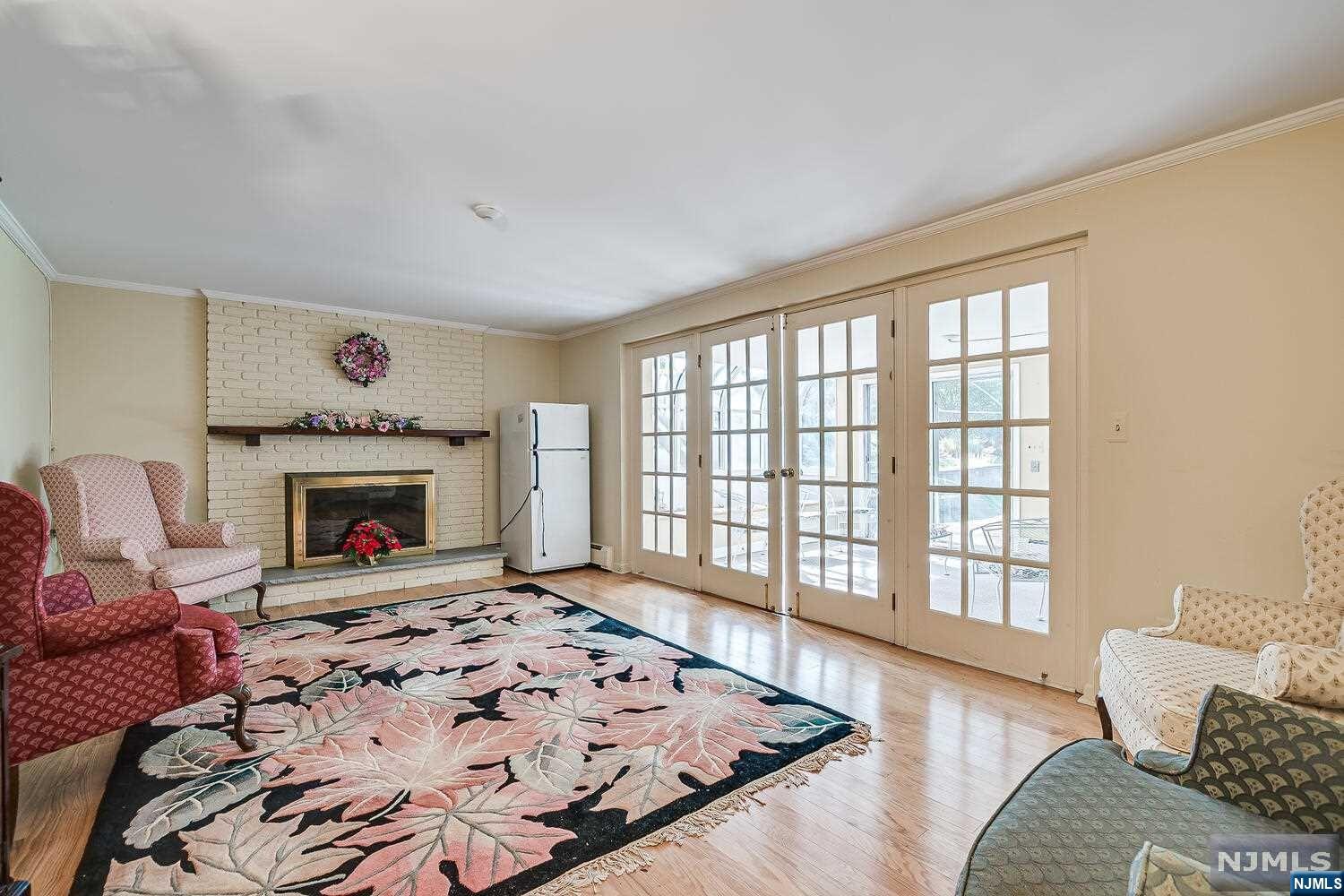 786 Arrow Lane