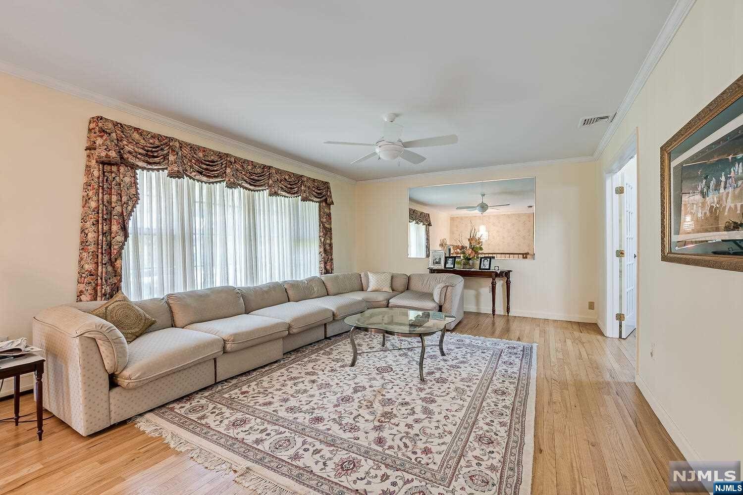 786 Arrow Lane