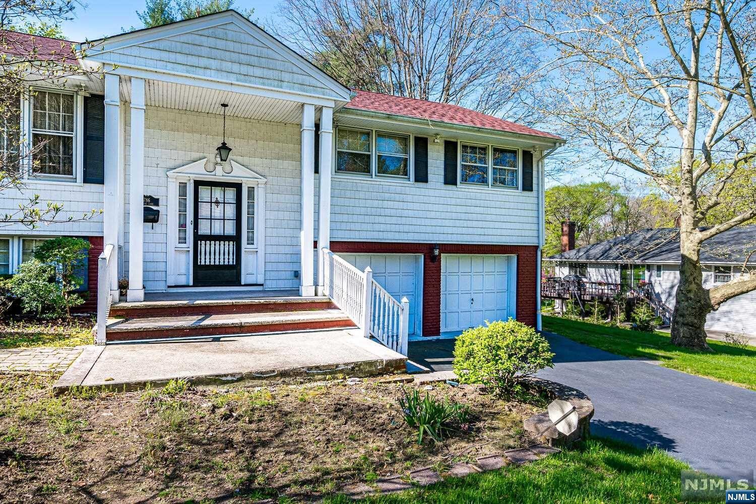 786 Arrow Lane