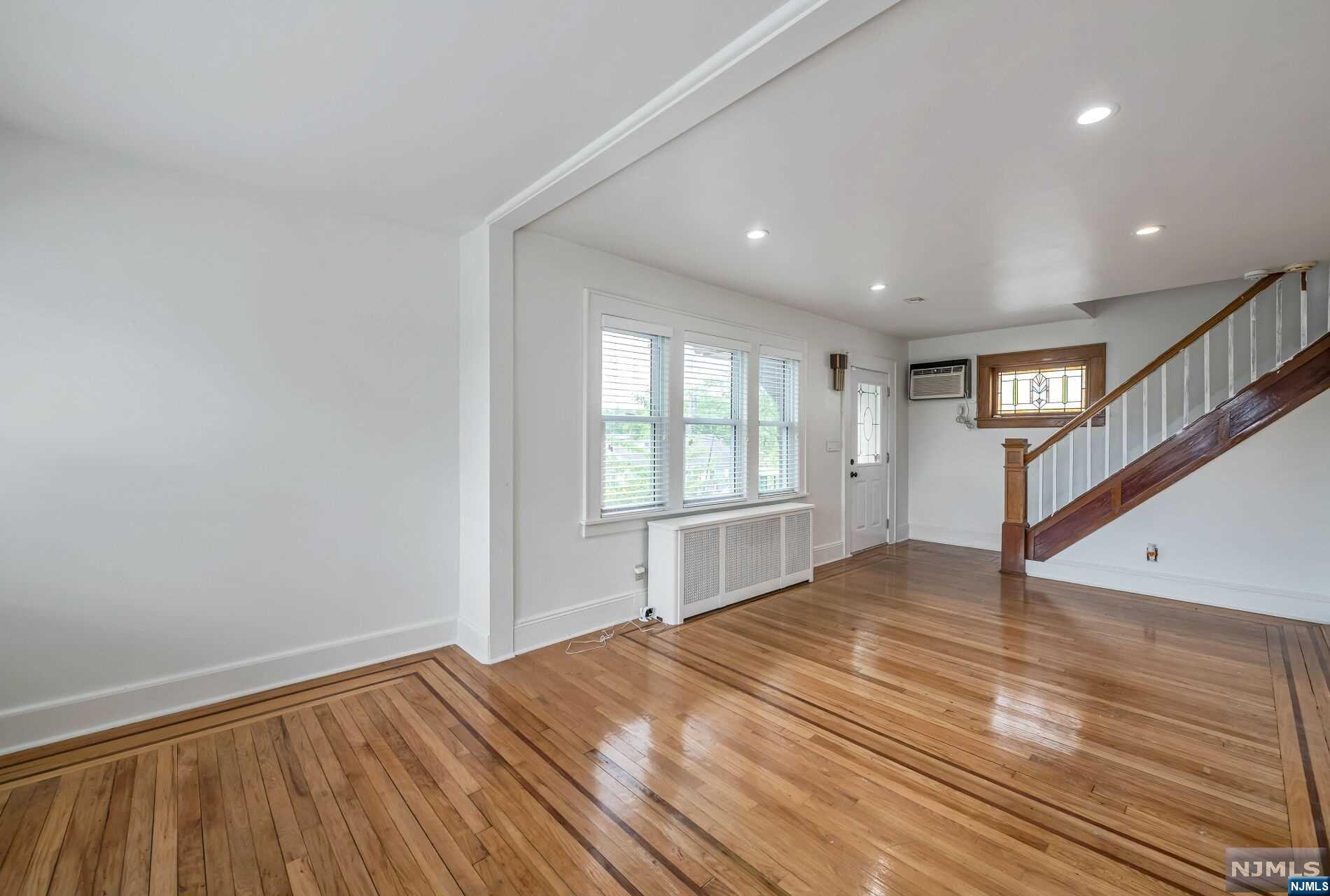 114 Columbia Avenue