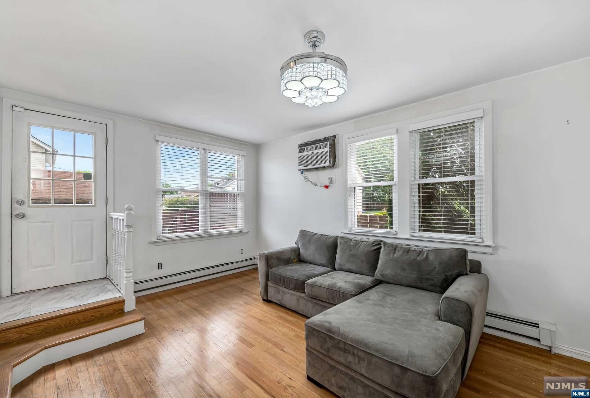 114 Columbia Avenue