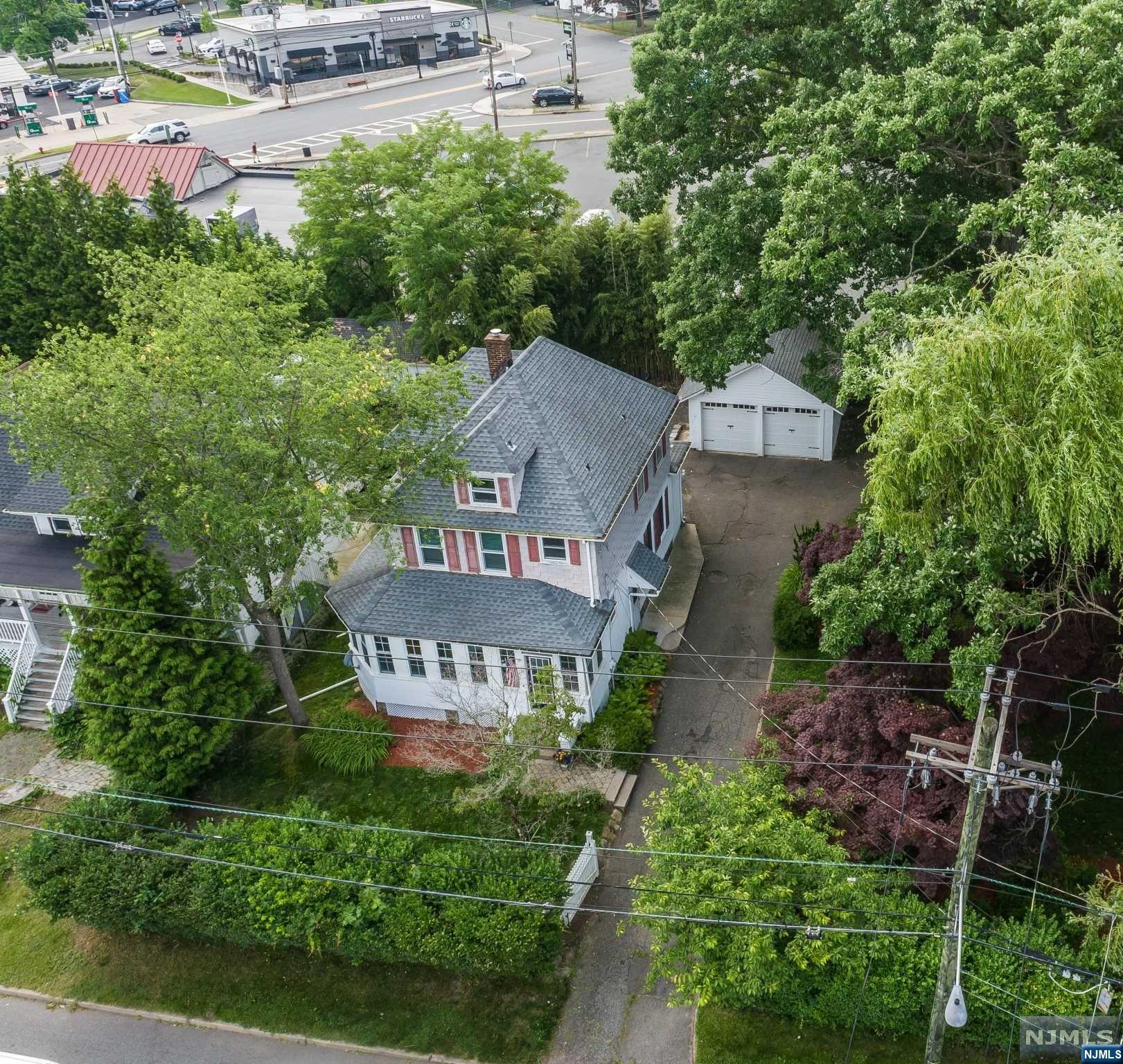 25 Erie Avenue