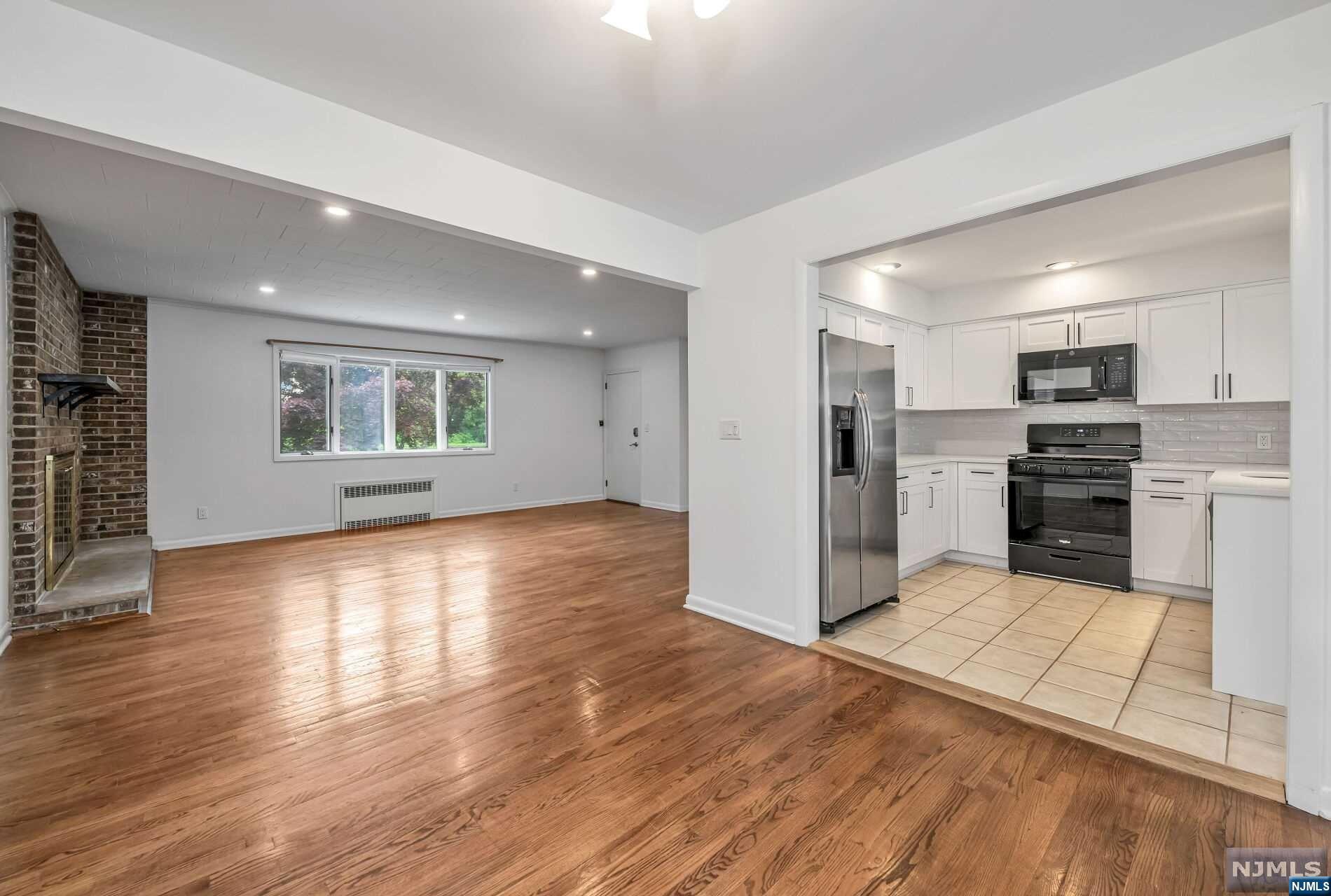 1013 Kent Place 1st Floor