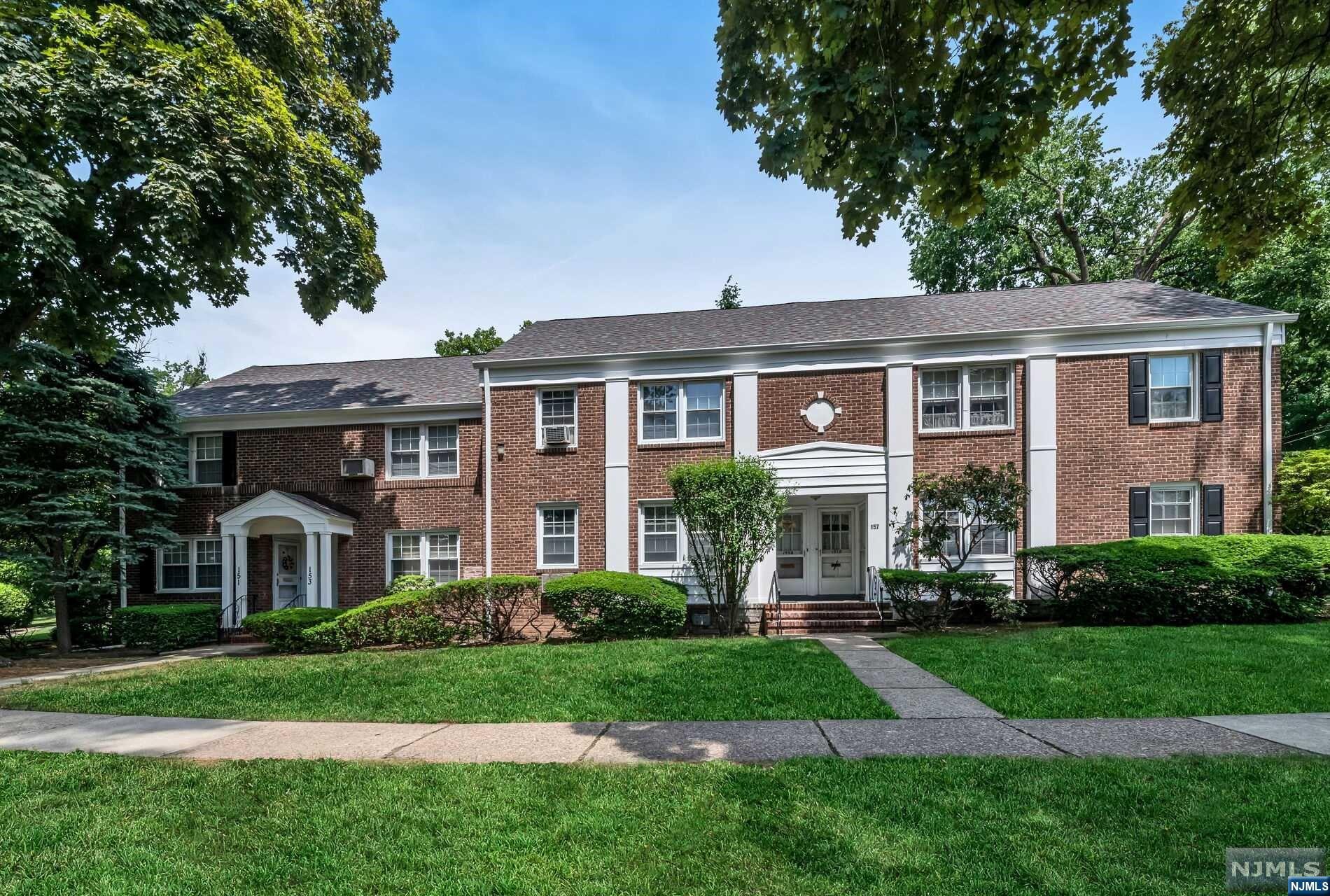 153 River Drive