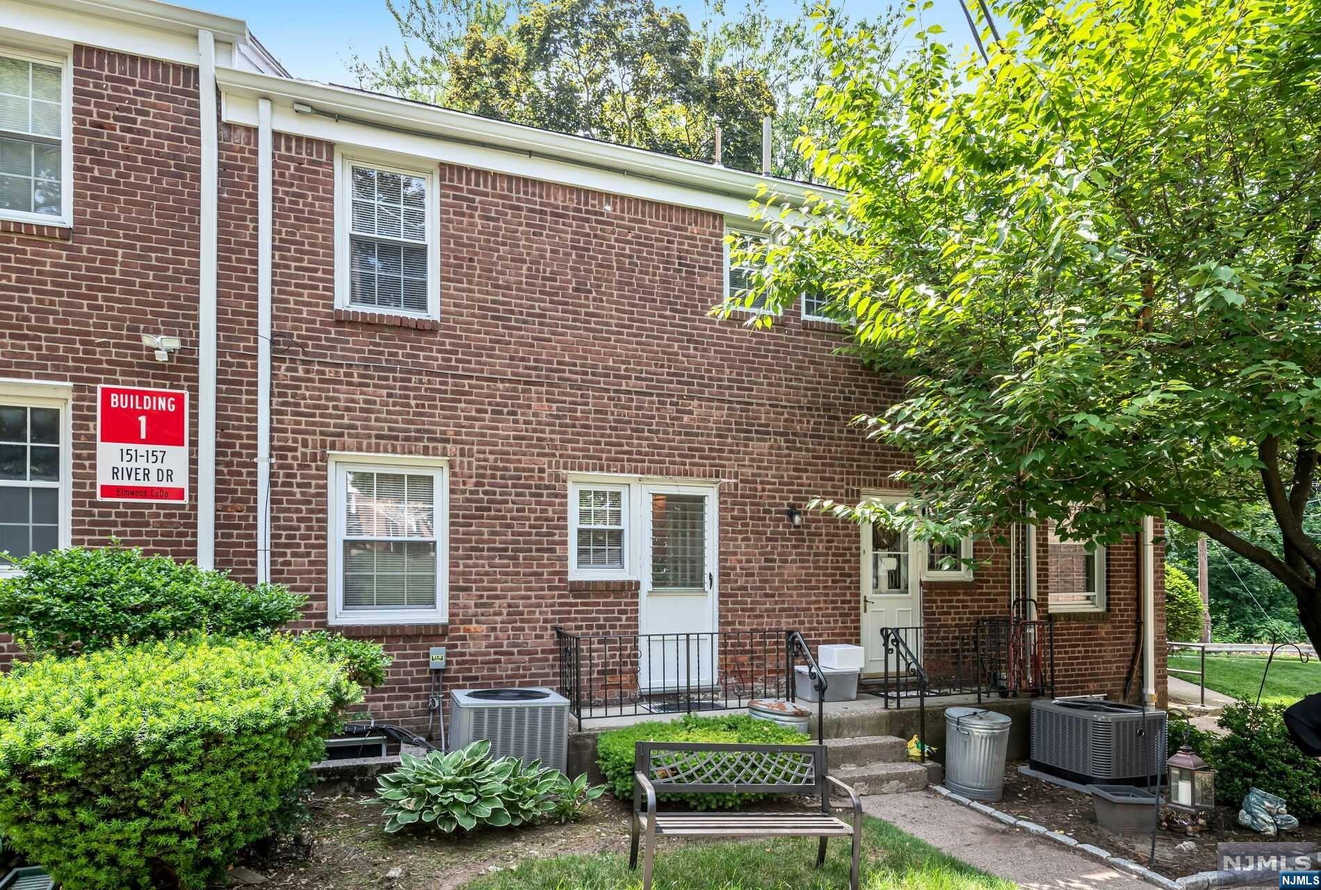 153 River Drive