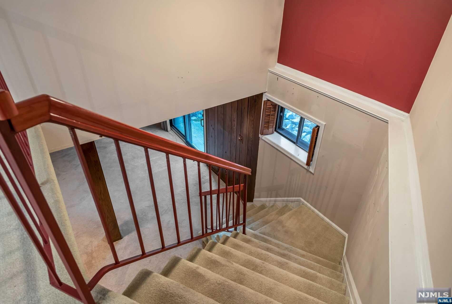 181 Long Hill Road