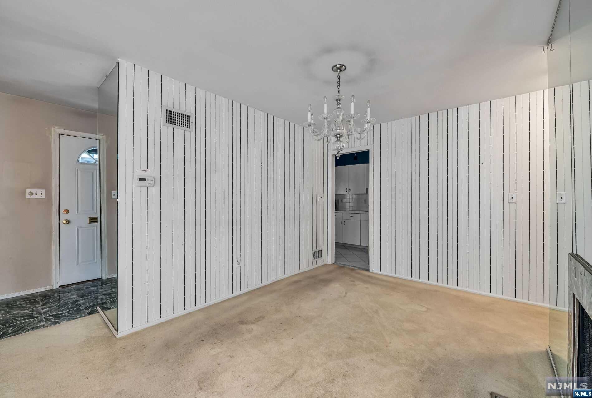 181 Long Hill Road