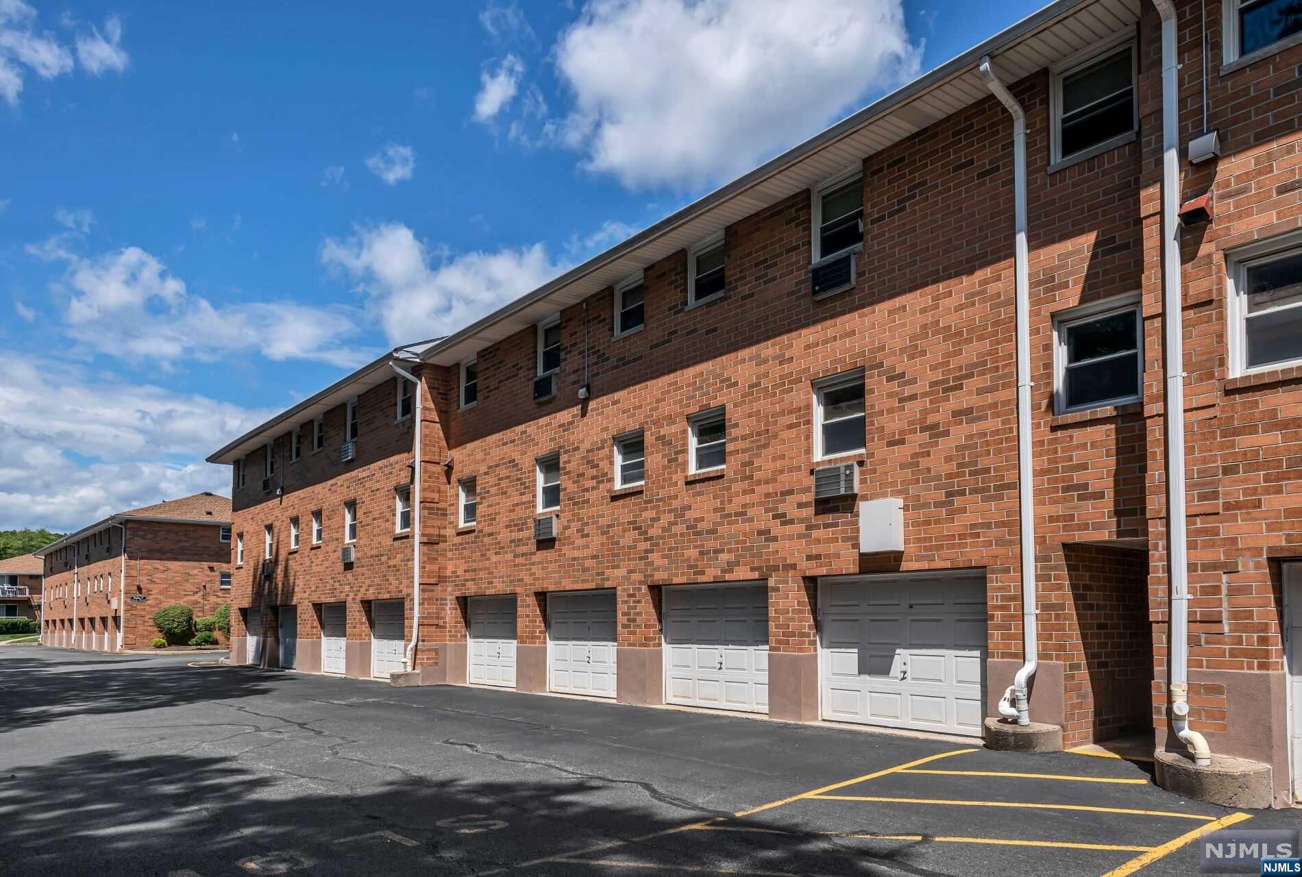 15 Cottage Street 11B