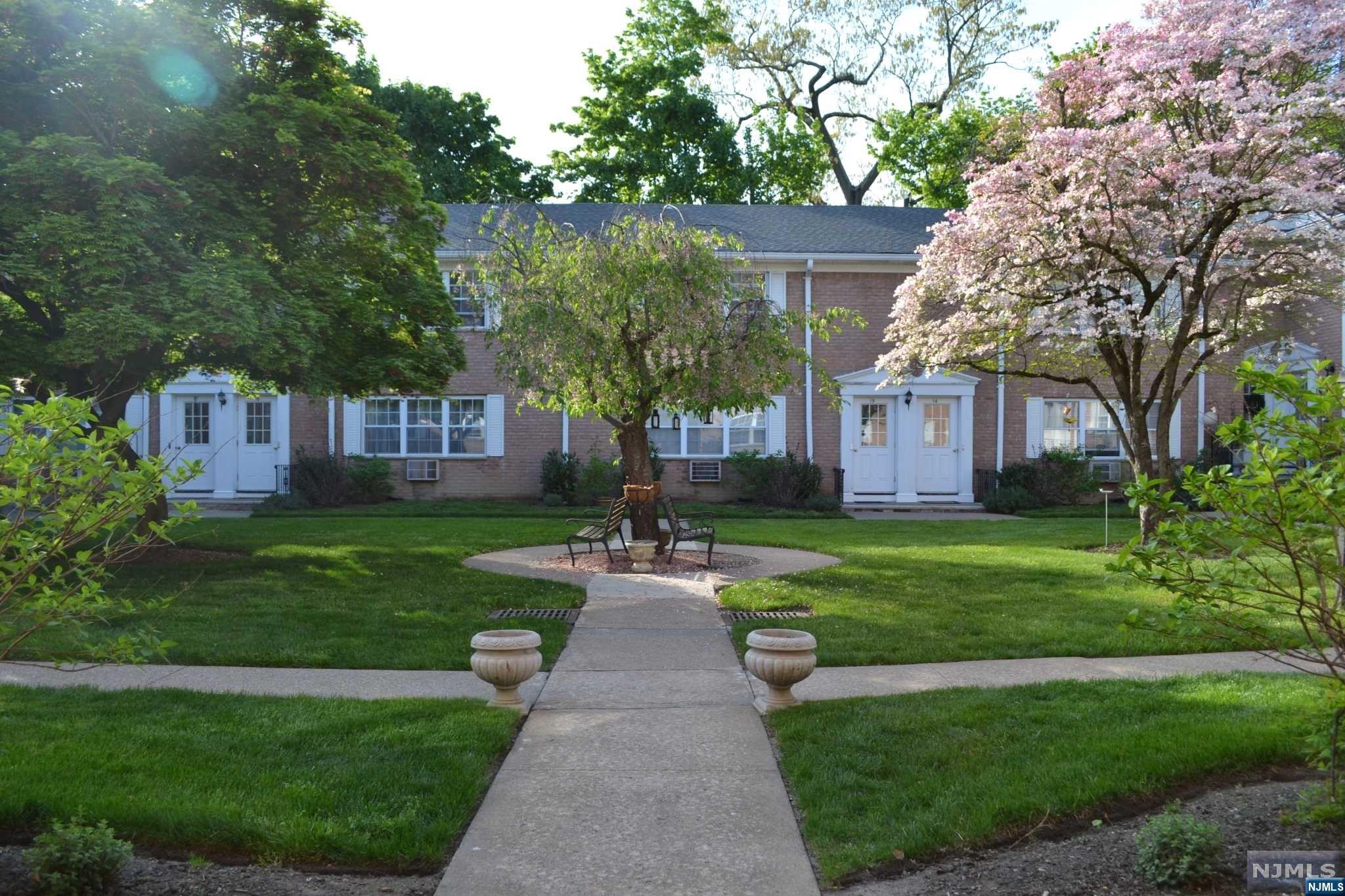 45 Maltbie Avenue 2B