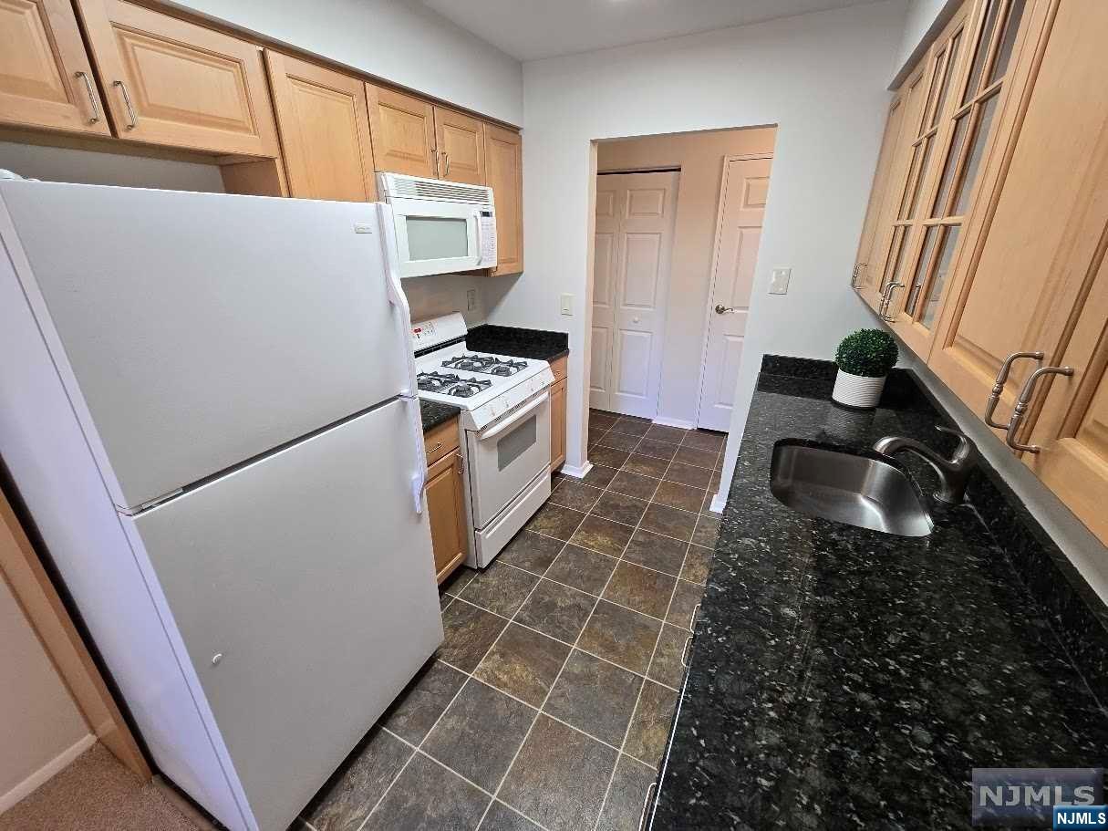 32-1 Tamaron Drive