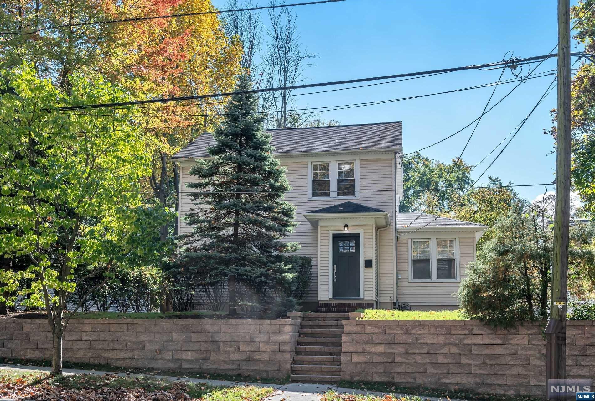 35 Lake Street