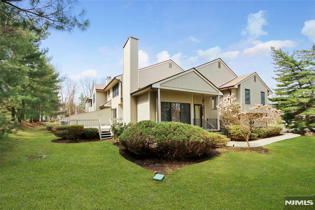 6 Valen Court