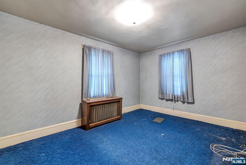 30 Walter Hammond Place
