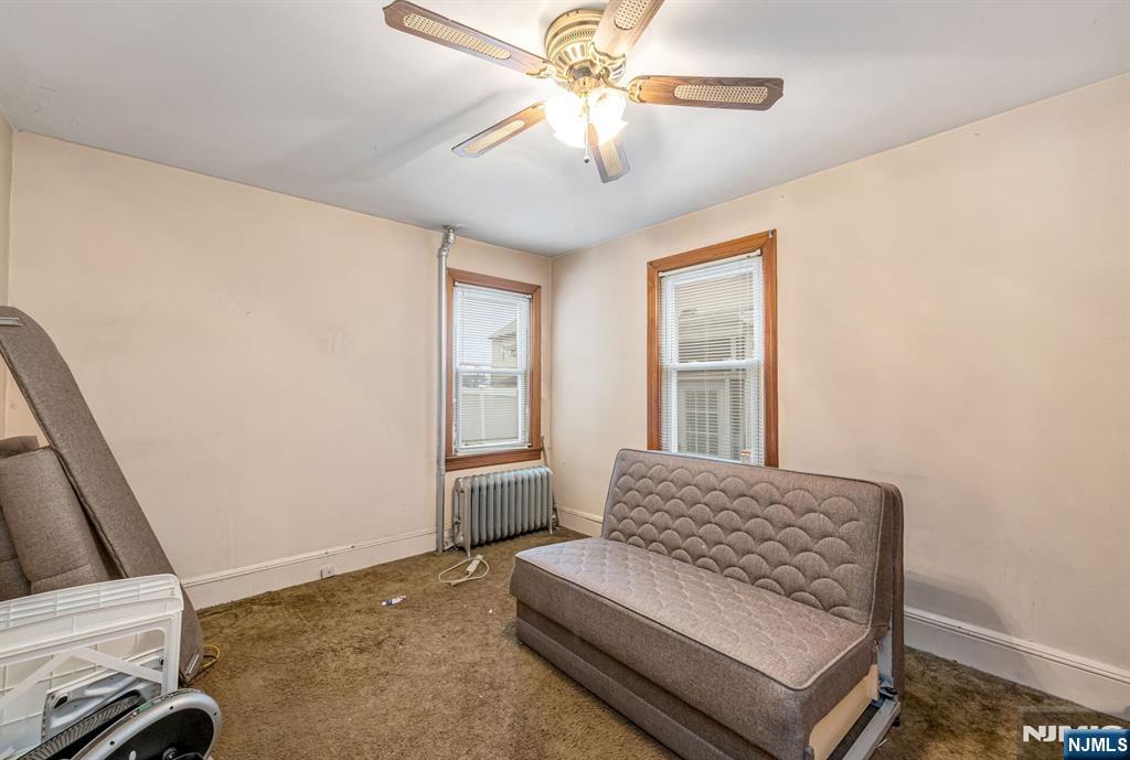 30 Walter Hammond Place